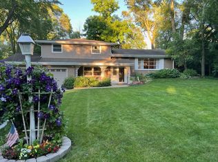 120 N Park Blvd, Brookfield, WI 53005