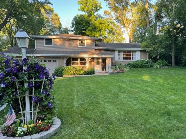 120 North Park BOULEVARD, Brookfield, WI 53005