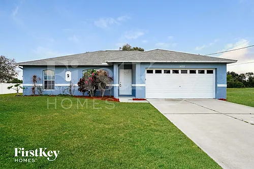 1633 NW 5th Ave Photo 1