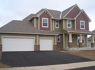 1145 Moers Dr, Chaska, MN 55318