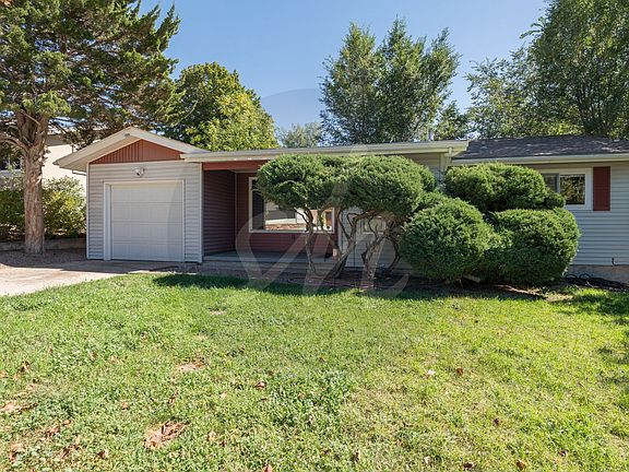 2nd image of 3705 Sheffield Ln