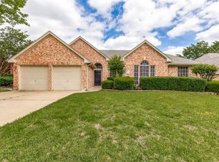 2015 Perry Dr, Mansfield, TX 76063