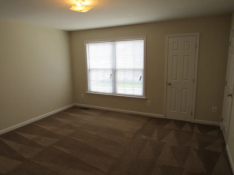 14835 Porterfield Dr — Photo 42