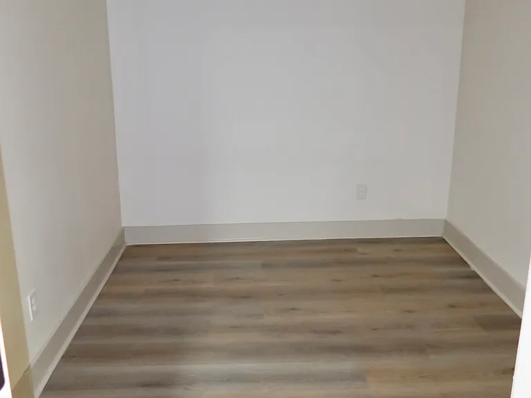320 Samford St — Photo 6