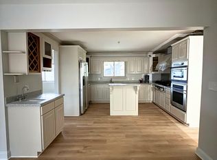 1112 Ridge Top Dr, Chattanooga, TN 37421