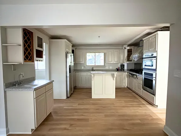 1112 Ridge Top Dr, Chattanooga, TN 37421