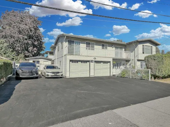 11183 74a Ave, Delta, BC V4C 7C4