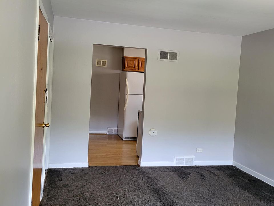 1st image of 9051 La Crosse Ave