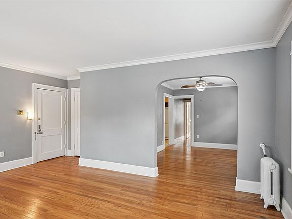 4th image of 3932 University Ave APT 2