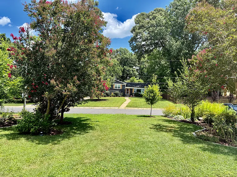 1824 Tamworth Dr — Photo 2