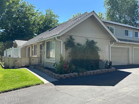 3rd image of 1653 London Cir