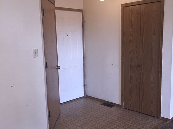 3rd image of 5990 Gunshot Pass Dr