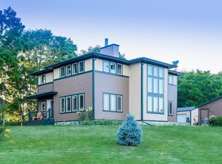 19461 Cleveland Pl, Carlisle, IA 50047