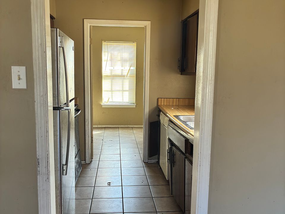 2nd image of 5636 Pathway Cir