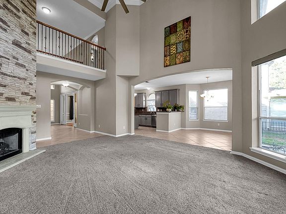 4th image of 39 Laguna Rd