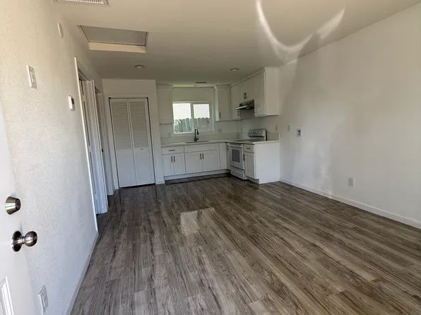 872 W 18th St #Adu, San Bernardino, CA 92405