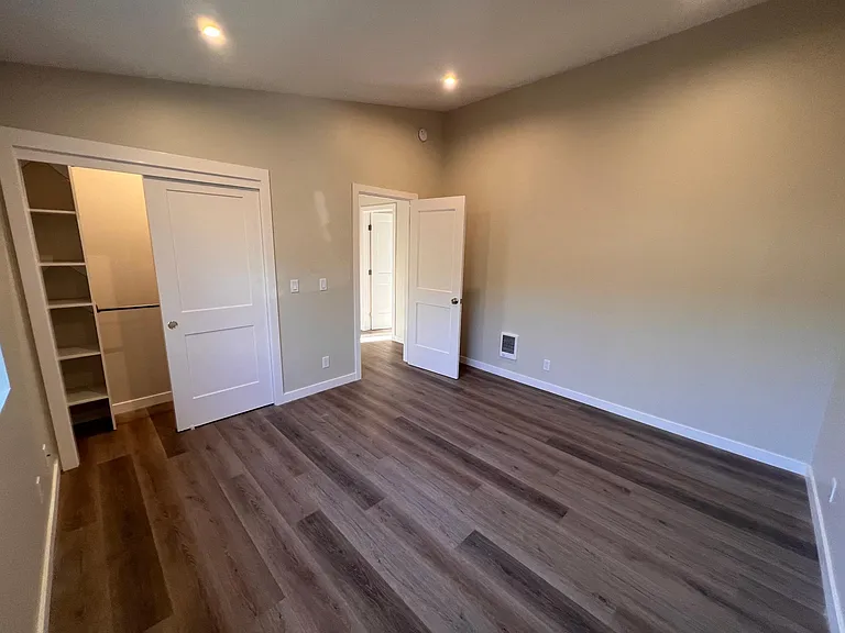 711 Colina Ln #A — Photo 10