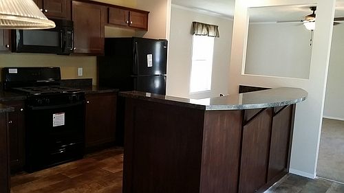 4th image of 13860 Pinewood Dr