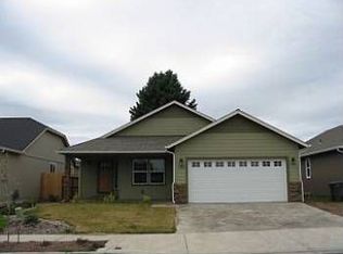 162 SW Vicky Ln, Grants Pass, OR 97526