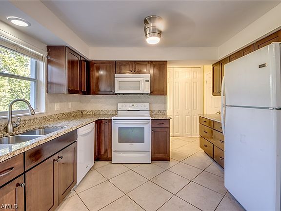 2nd image of 4108 SE 8th Ave