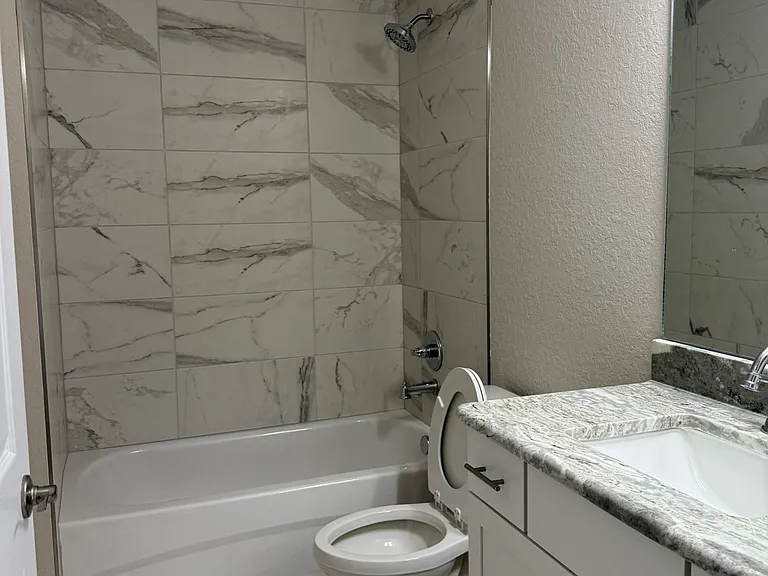 9543 N Travis Dr #B — Photo 8
