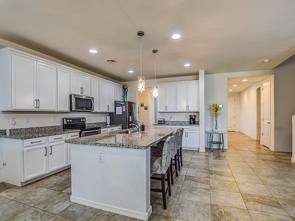 4th image of 183 E Salerno Way