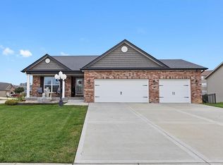 8030 Charleston Dr, Troy, IL 62294