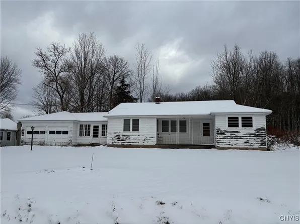 9585 Roberts Rd, New Hartford, NY 13413