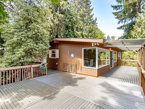 2nd image of 440 Mt Hood Drive SW