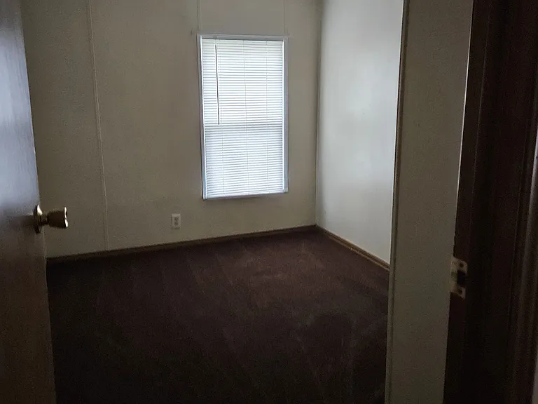 183 Southwest Dr #13 — Photo 12