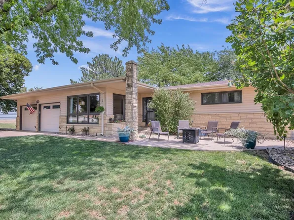 130 Eastmoor Dr, Marion, KS 66861