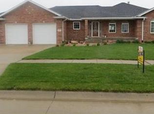 262 E Sloup Dr, Wahoo, NE 68066