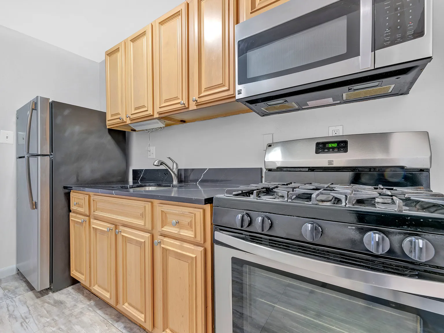 2 bed, $1,899 — Photo 4