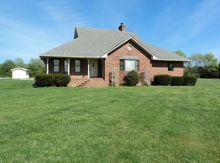 223 Country Ln, Manchester, TN 37355