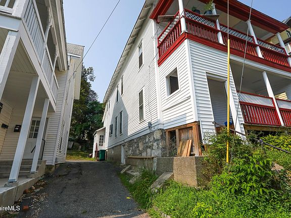 2nd image of 83 E Quincy St