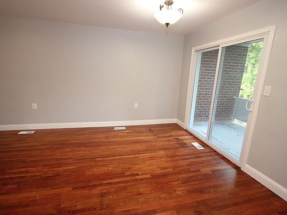 5th image of 114-118 S Parke St #B