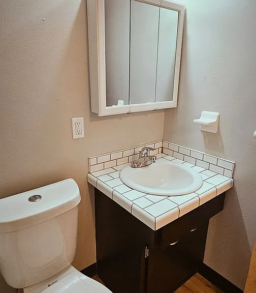 384 Gatewood Rd — Photo 9