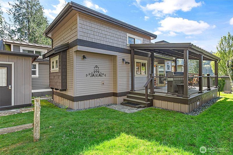 4th image of 990 Lake Whatcom Boulevard #35