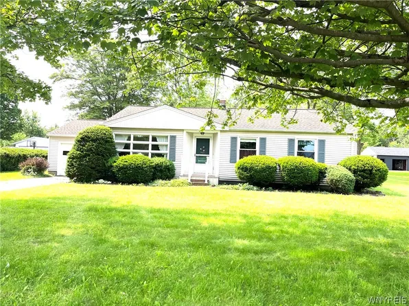 3321 Pleasant Ave, Hamburg, NY 14075
