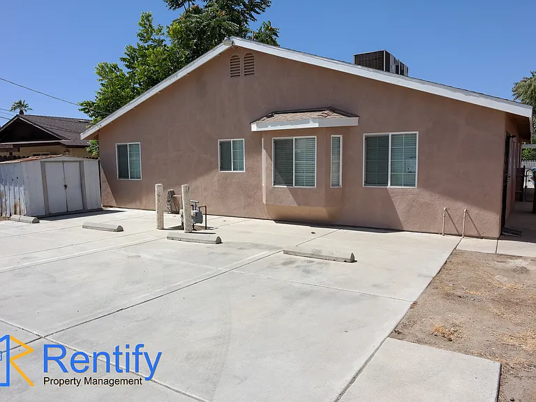 209 E Moneta Ave #B — Photo 3