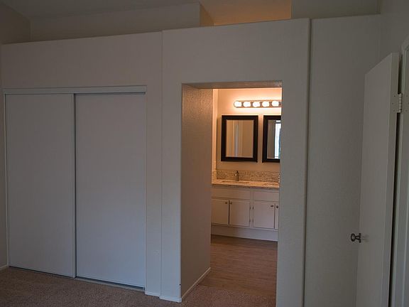 3rd image of 40625 Vernay St