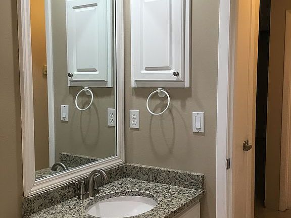 4th image of 1330 Deer Hollow Blvd