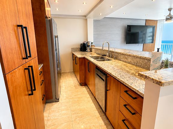 4th image of 1477 Ashford Avenue Torre Del Mnr #1603