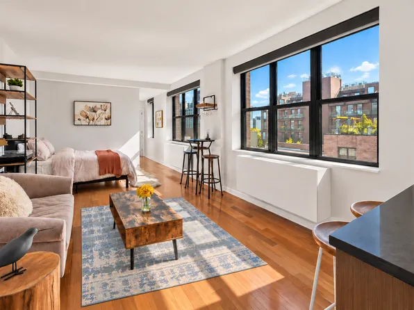 58 Metropolitan Avenue image 1 of 16