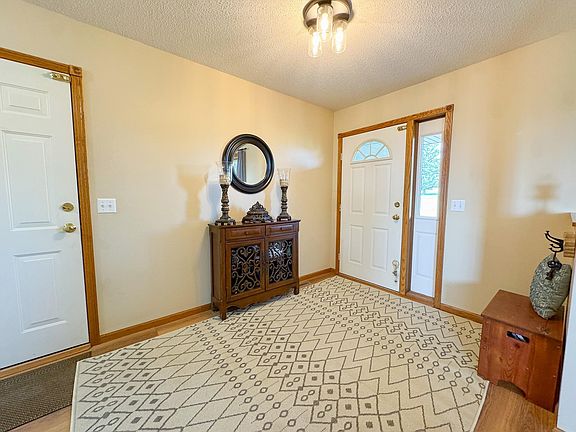 3rd image of 1801 Aspen Ln