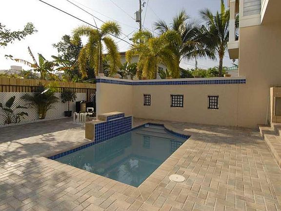 3rd image of 4562 Poinciana Street #4562