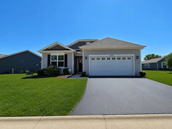 1200 Redtail Cir, Woodstock, IL 60098