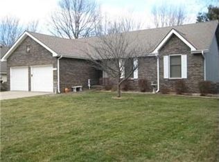 8258 W 117th St, Overland Park, KS 66210