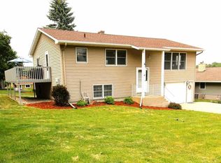 1232 3rd St S, New Ulm, MN 56073