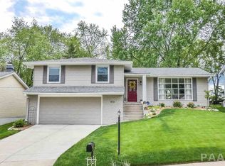 410 W Stonegate Rd, Peoria, IL 61614